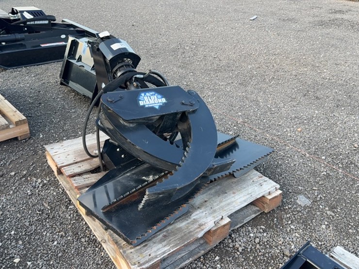 #2017-•-blue-diamond-skid-steer-rotating-grapple-image-2