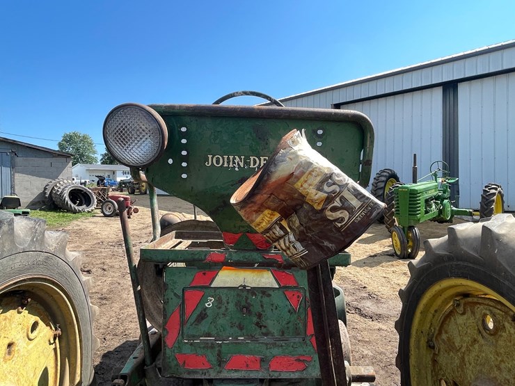 john-deere-70-image-30