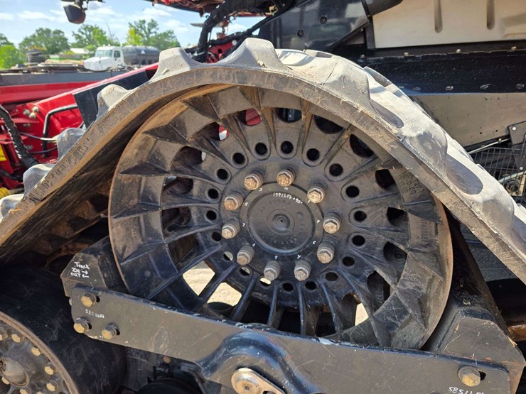 2013-case-ih-8230-image-86