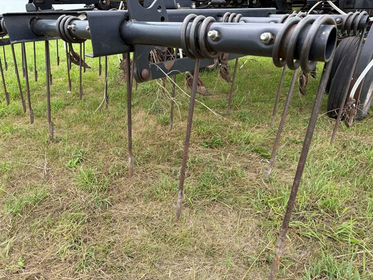 flexi-coil-model-340-41’-chisel-plow,-set-up-for-anhydrous-currently,-3-bar-coil-tine-harrow,-hydrau-image-23