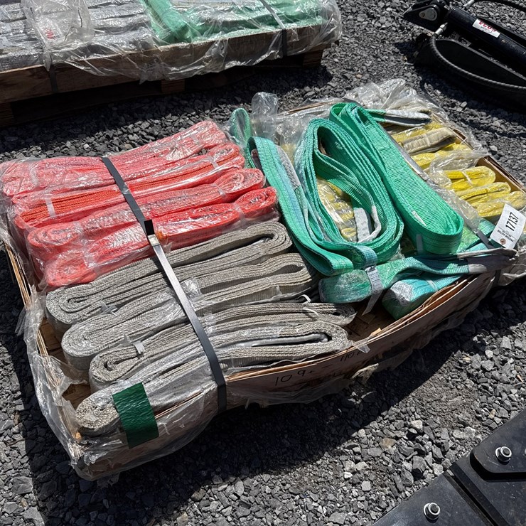 #6041 • PALLET OF VARIOUS SIZE TOW STRAPS