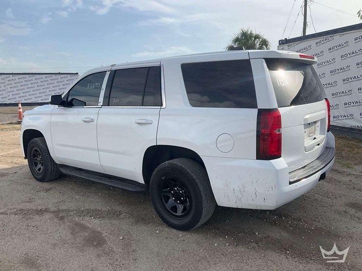 2020-chevrolet-tahoe-image-4