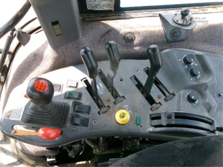 new-holland-8770-image-15
