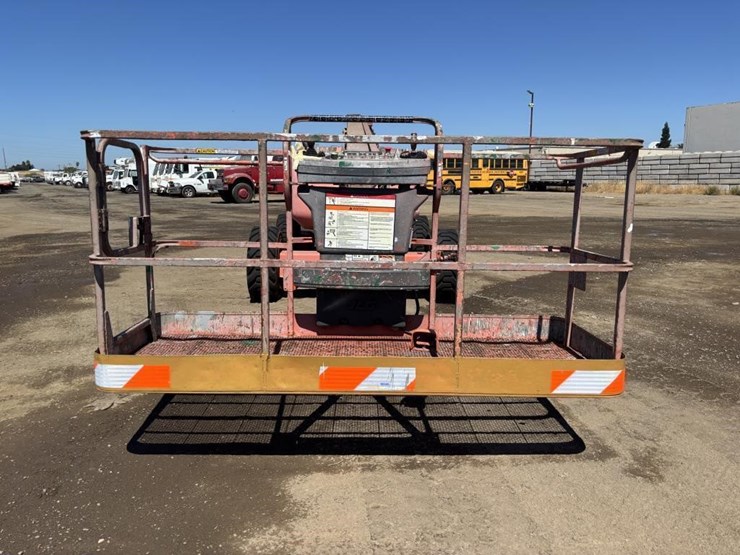 2003-jlg-600a-image-6