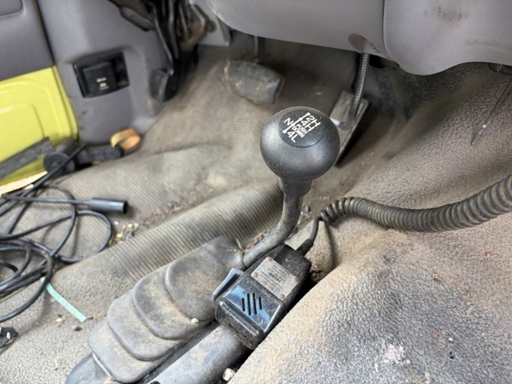 1996-ford-f350-image-31
