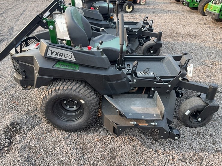 #3096-•-yakta-yxr-120-zero-turn-mower-image-7