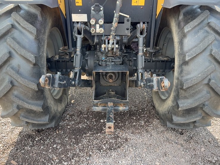 #3024-•-massey-ferguson-mf3635-tractor-image-11