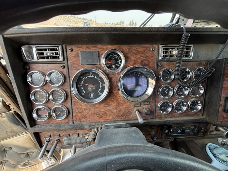 kenworth-t/a-truck-tractor-image-26