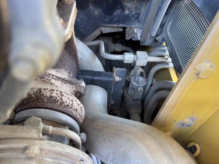 2018-yanmar-s220r-image-50