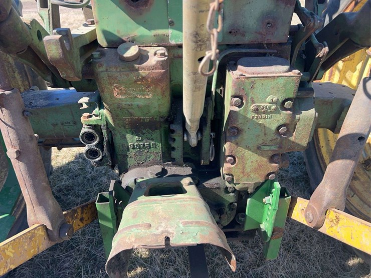 john-deere-530-image-40