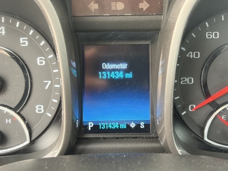 2015-chevrolet-malibu-ls-sedan-image-25