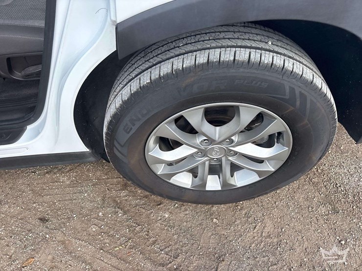2019-hyundai-santa-fe-image-26