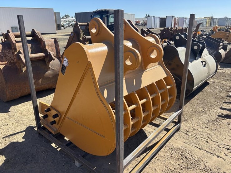 caterpillar-320-image-4