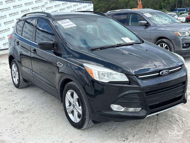 2015-ford-escape-image-2