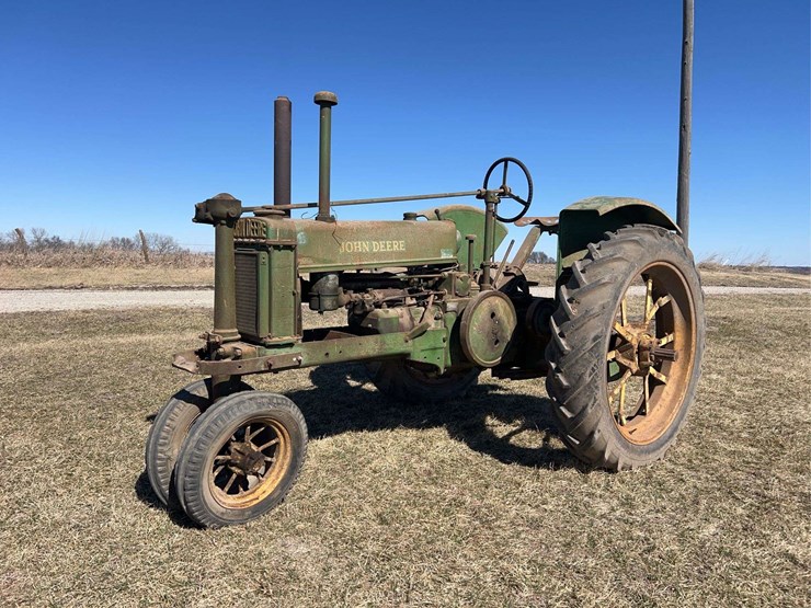 john-deere-model-b-image-1