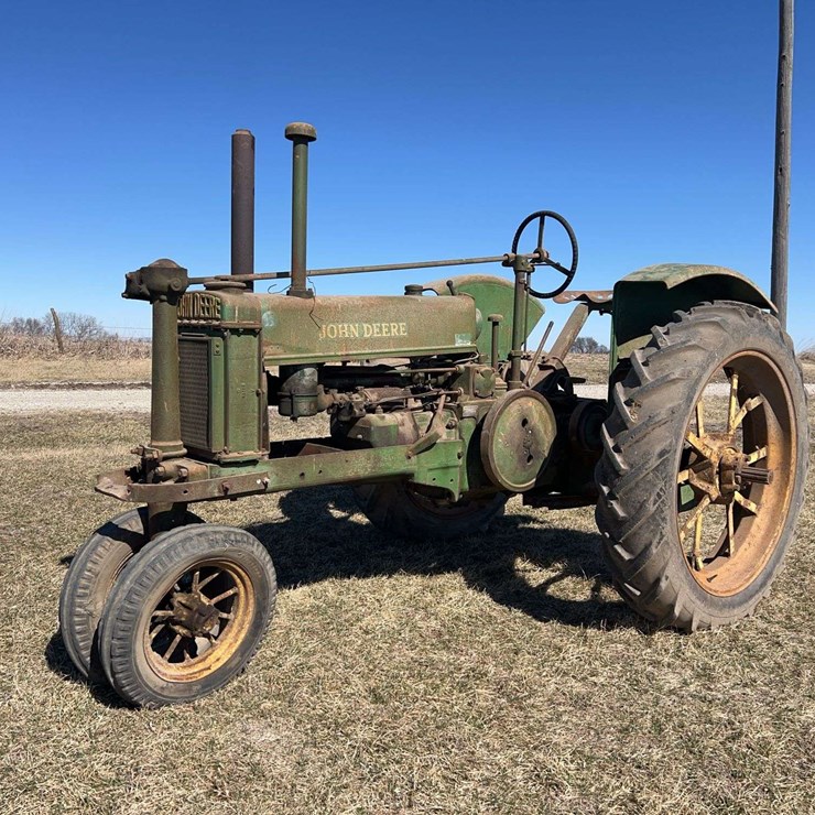 JOHN DEERE MODEL B