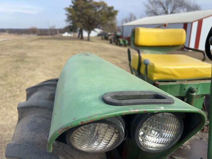 john-deere-630-image-32