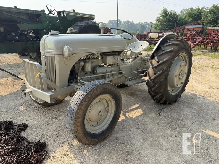 ford-8n-image-3