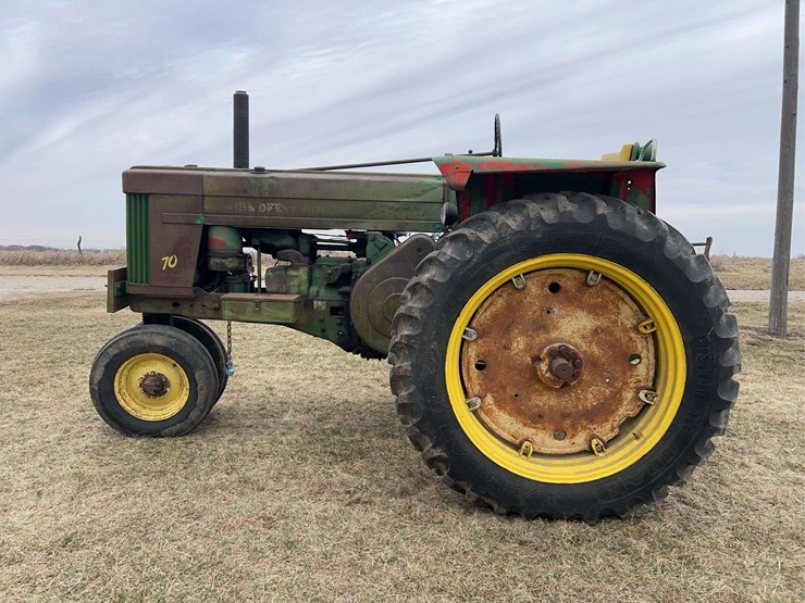 john-deere-70-image-2