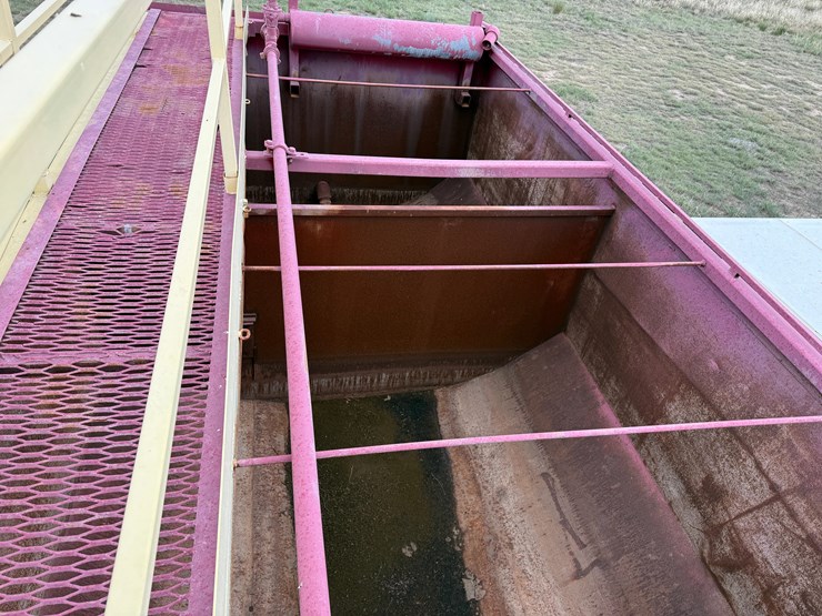 17.6’l-x-9.6’w-x-6’h-2-comp-reverse-pit-tank-w/-catwalk,-handrails,-&-gas-buster-image-5