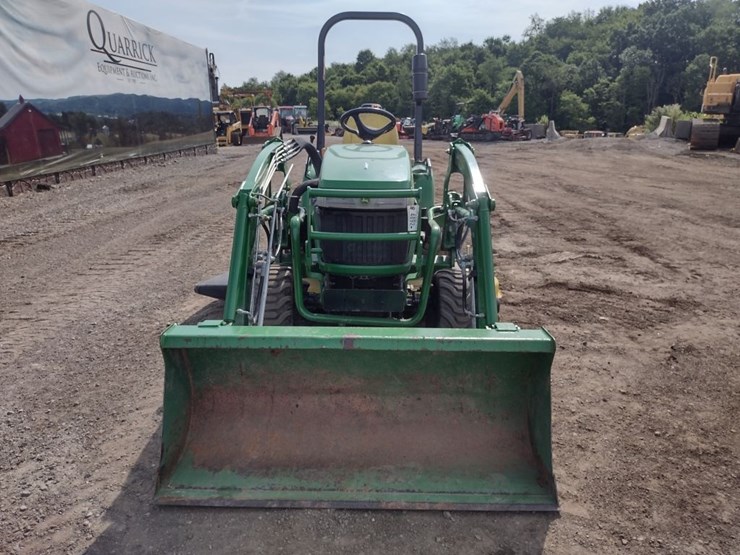 john-deere-2305-image-2