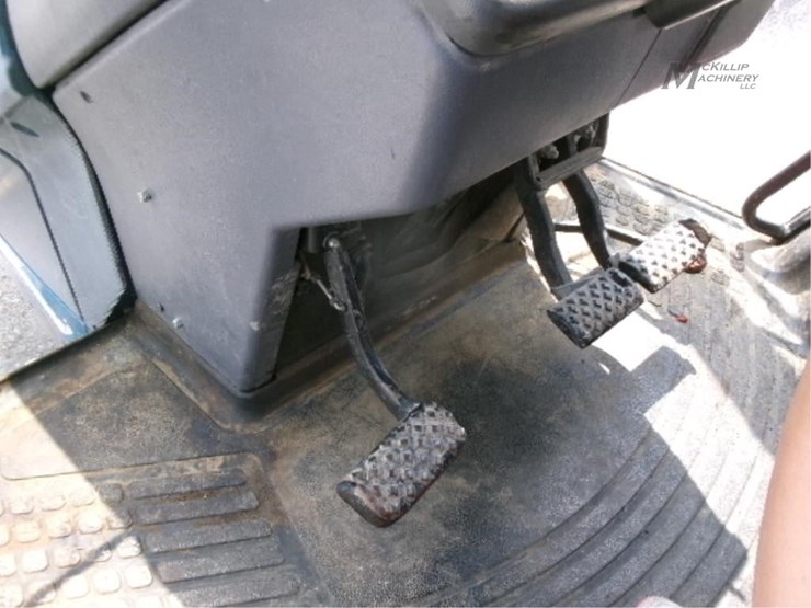 new-holland-8770-image-19