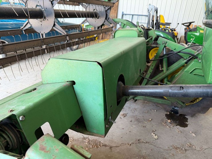 john-deere-2320-image-25