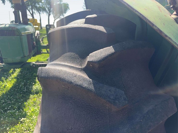 john-deere-720-image-111