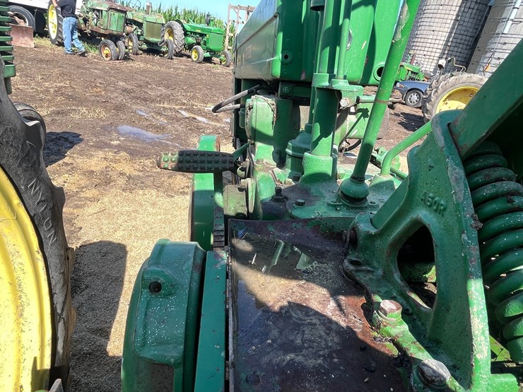 john-deere-b-image-28