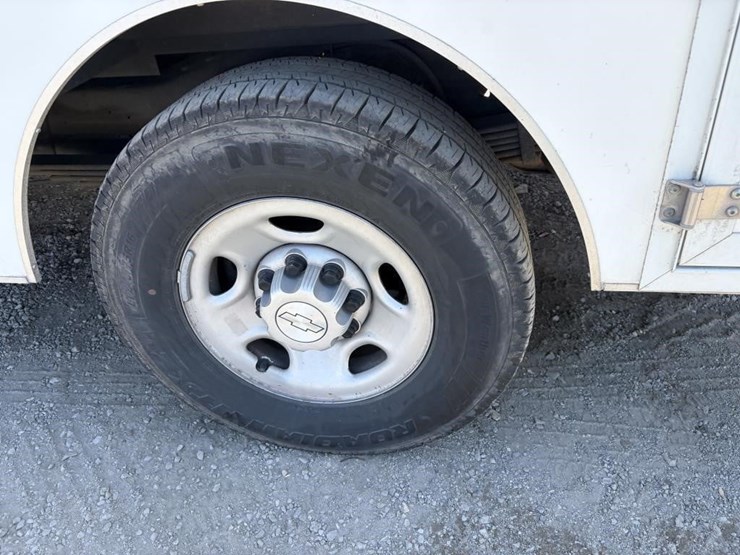 2019-chevrolet-express-g3500-image-5