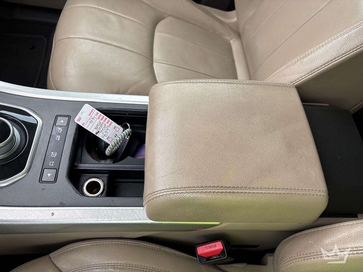 2016-land-rover-range-rover-image-19