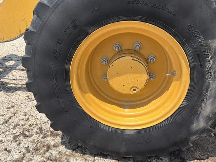 2015-caterpillar-908h2-image-19