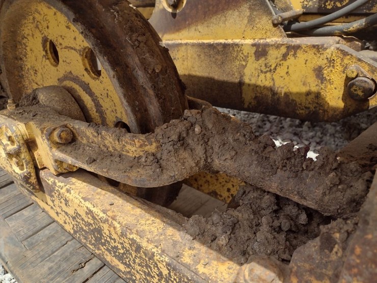 komatsu-d20p-image-15