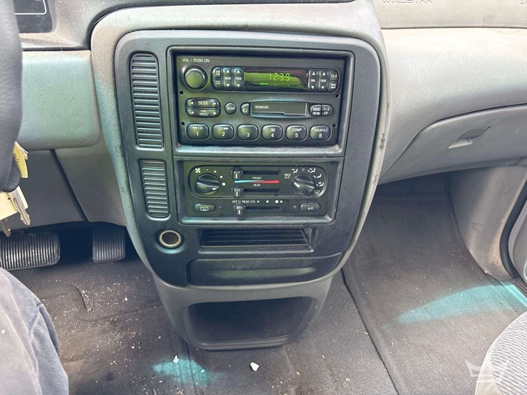 2003-ford-windstar-image-15