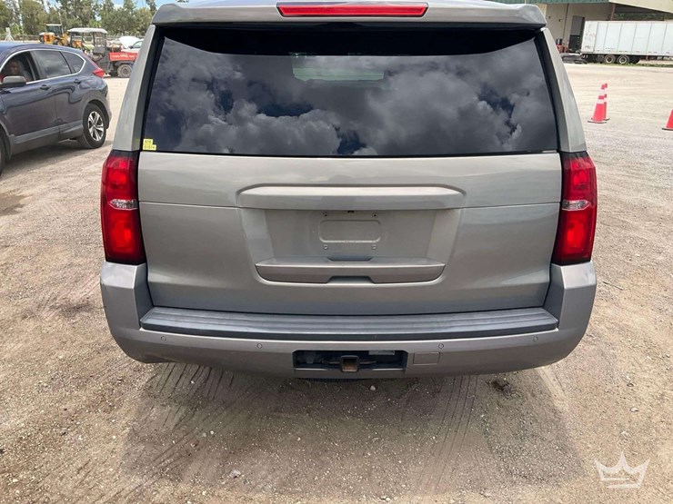 2018-chevrolet-tahoe-image-32
