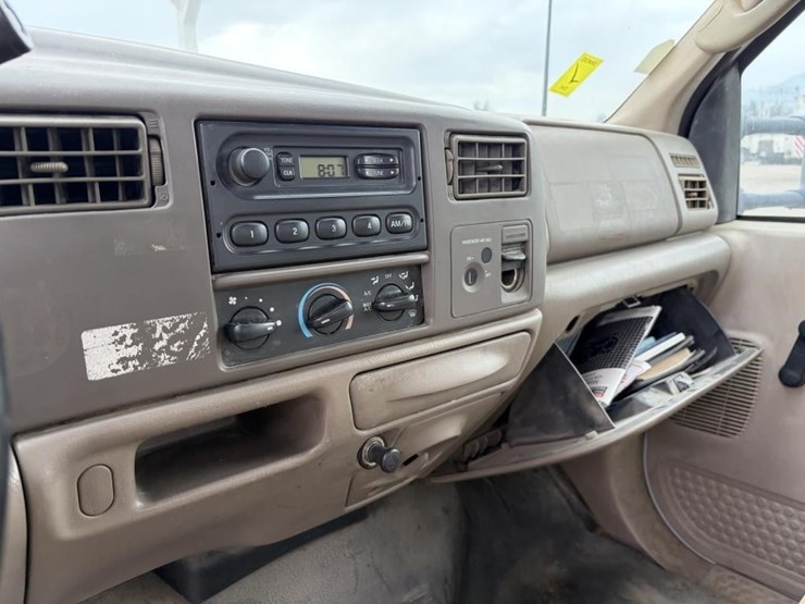 2003-ford-f450-xl-image-23