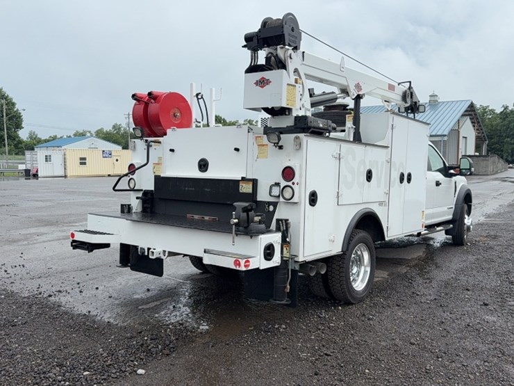 2017-ford-f550-image-8