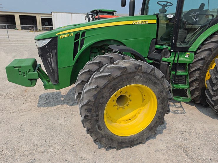 john-deere-8285r-image-4