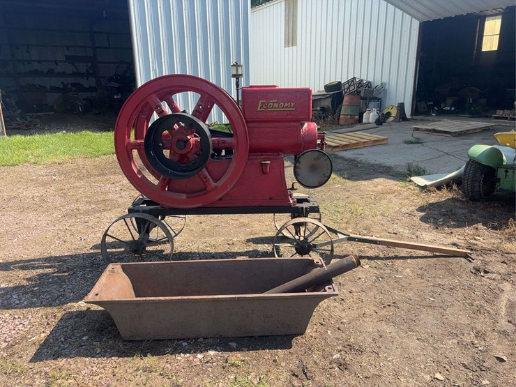 economy-7-horse-hit-and-miss-engine,-cart,-and-original-base-image-2
