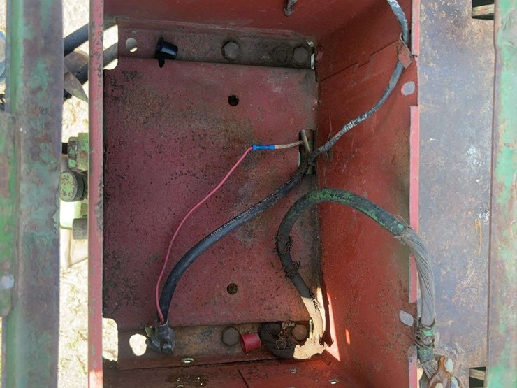 john-deere-70-image-77