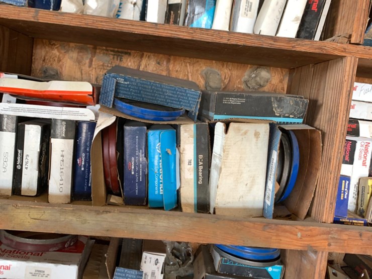 wall-of-miscellaneous-truck-parts-image-3