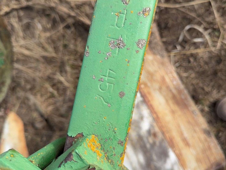 john-deere-pull-type-three-bottom-plow-image-18