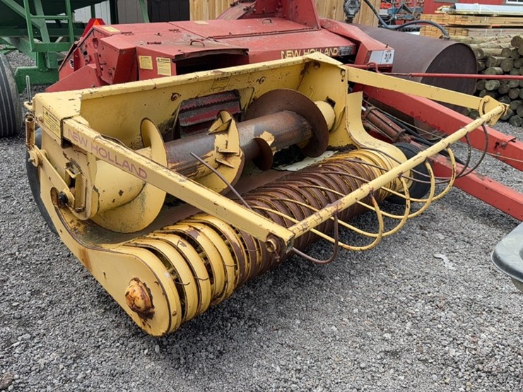 new-holland-782-image-2