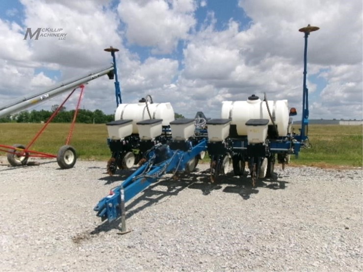 2014-kinze-3000-image-1