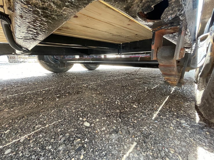 #2372-•-14'-tandem-axle-trailer-(no-title)-image-17