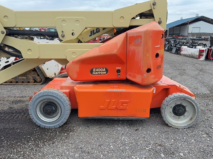 2008-jlg-e400a-image-14