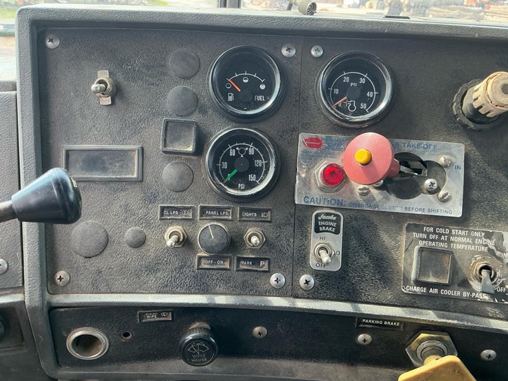 1994-mack-rd688s-image-20