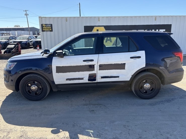 2018-ford-explorer-image-7