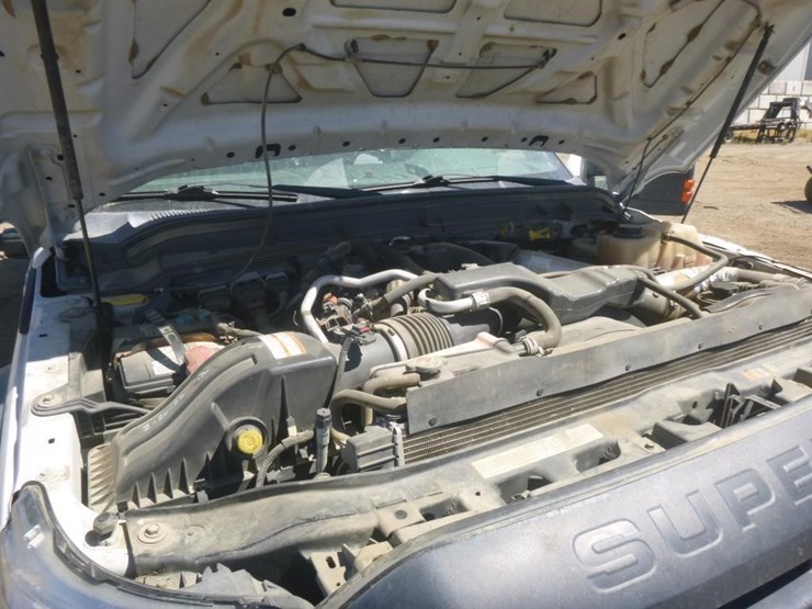 2016-ford-f550-image-16