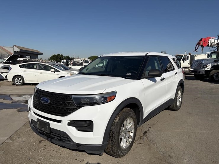 2020-ford-explorer-image-1